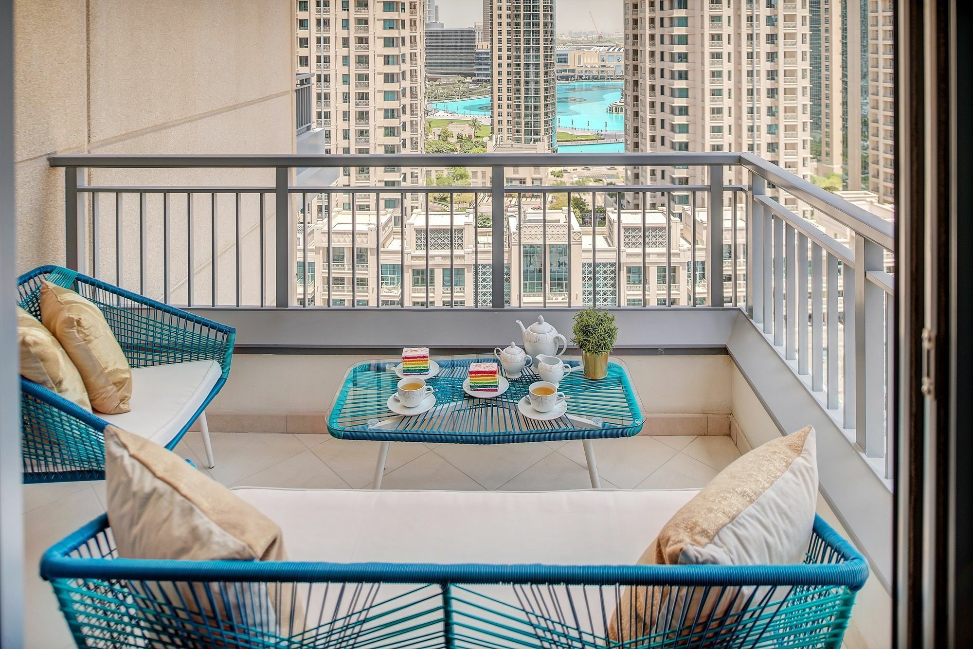 Dream Inn Apartments - Claren Downtown Дубай Экстерьер фото